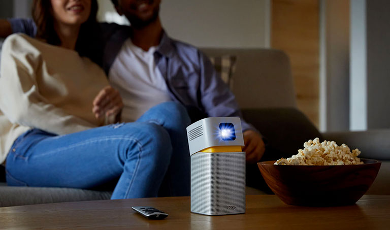 3 ore di durata della batteria, per non rimanere mai a secco durante la visione